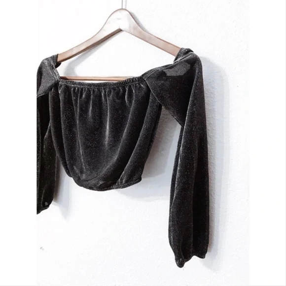 Fashion Nova metallic off the shoulder crop top nwot - Picture 2 of 5